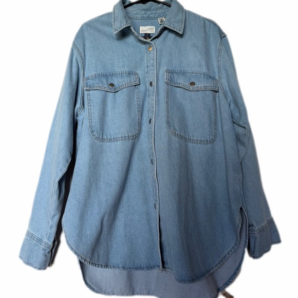Universal Thread Light Blue Denim Button-Up Shirt - Picture 2 of 4